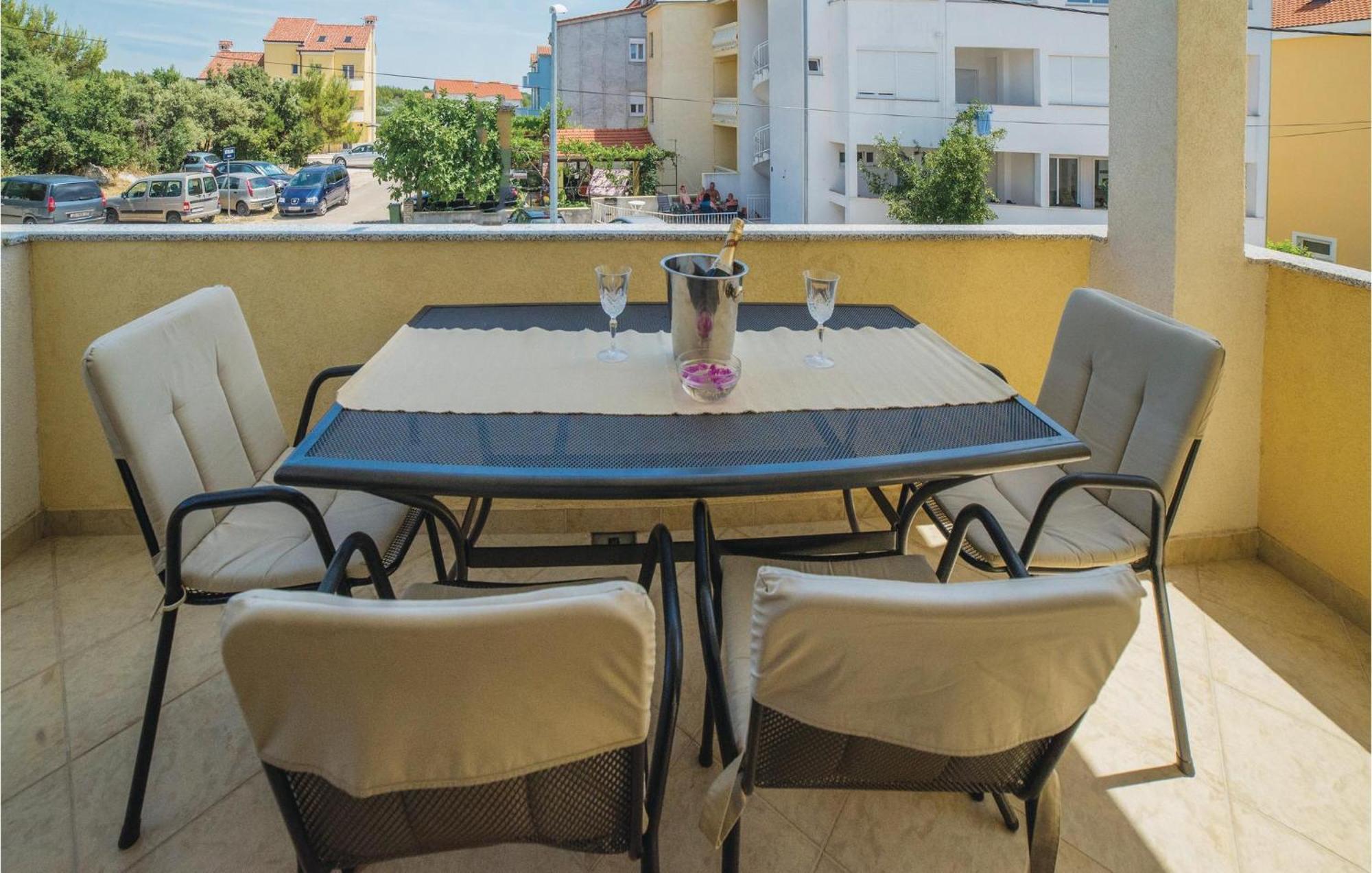 Pet Friendly Apartment In Biograd With Kitchen Biograd Na Moru Eksteriør billede