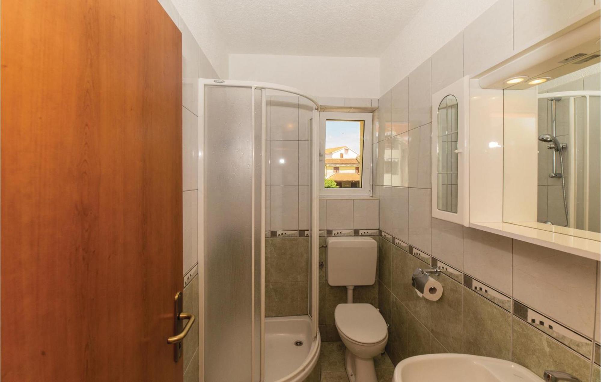 Pet Friendly Apartment In Biograd With Kitchen Biograd Na Moru Eksteriør billede